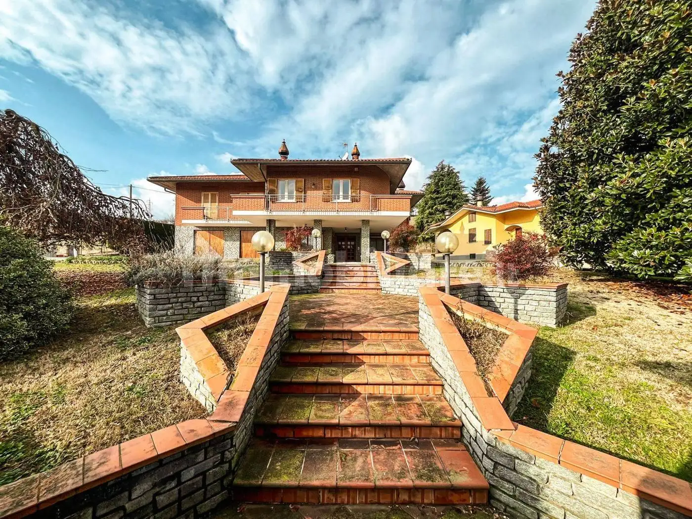 Villa in vendita a Canale