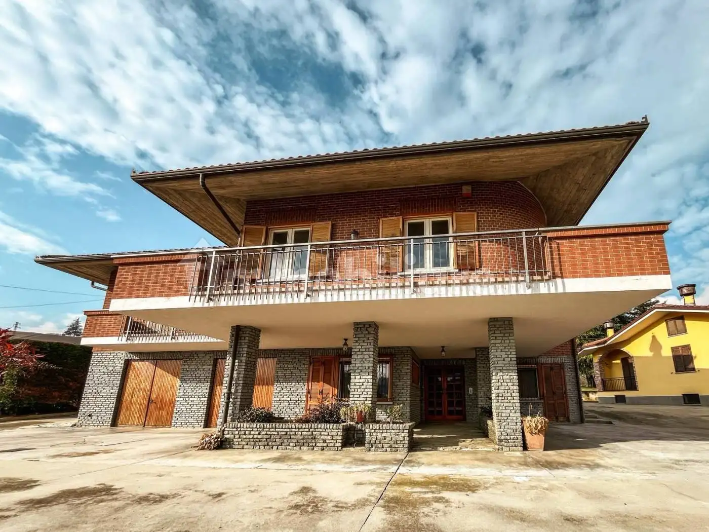 Villa bifamiliare corso Alba 71, Centro, Canale - foto 2