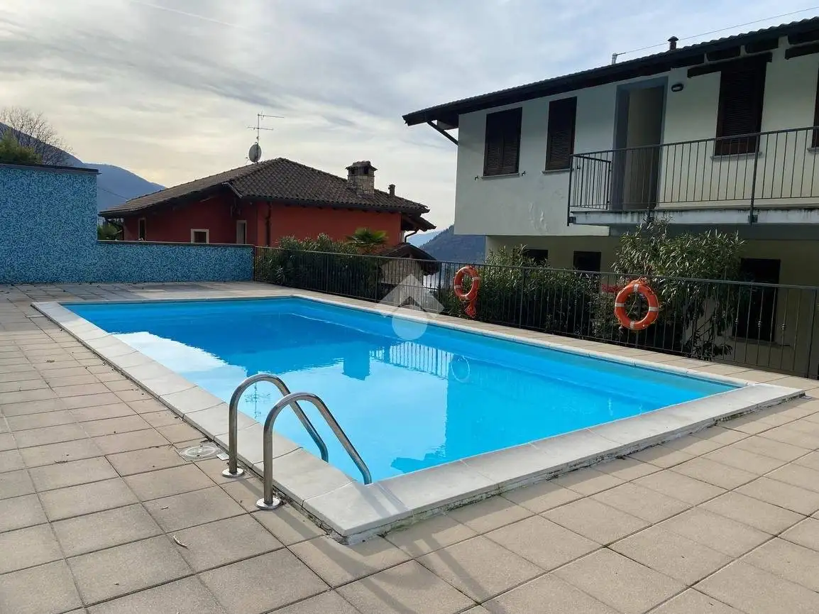 Appartamento in vendita a Sale Marasino