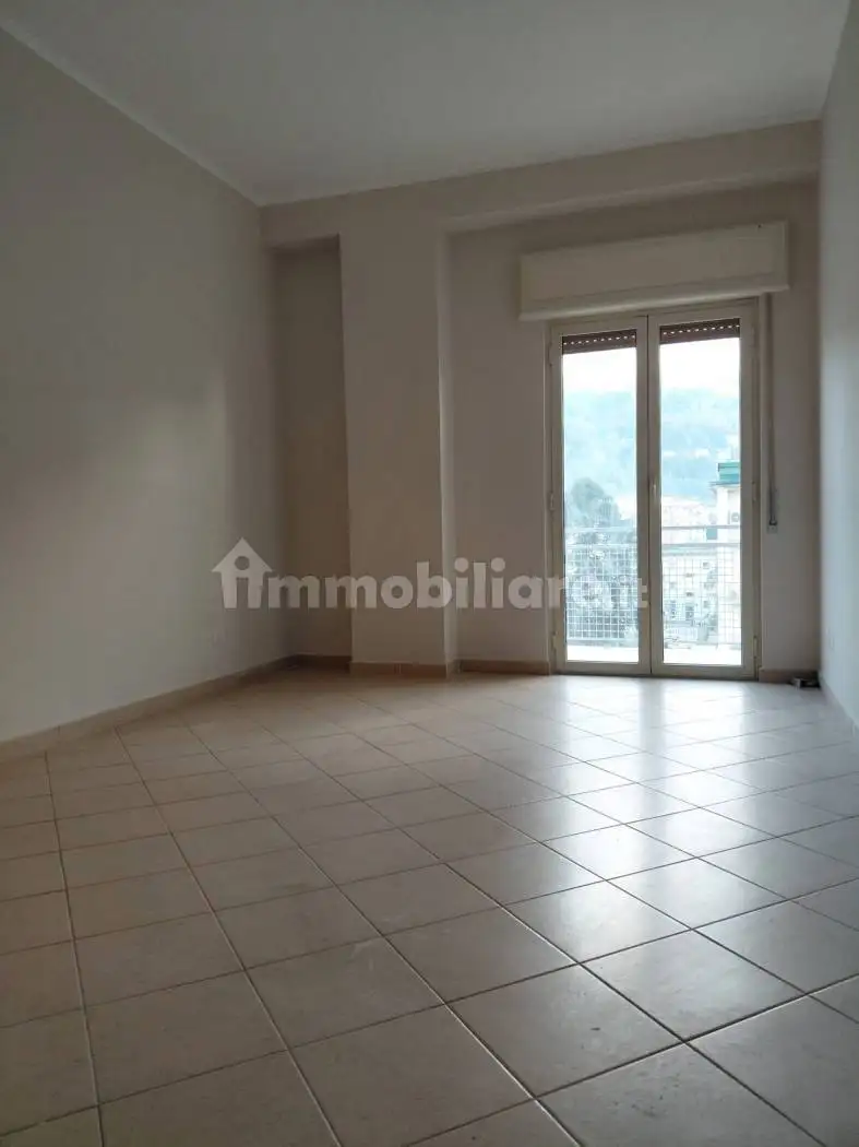 Appartamento in affitto a Napoli