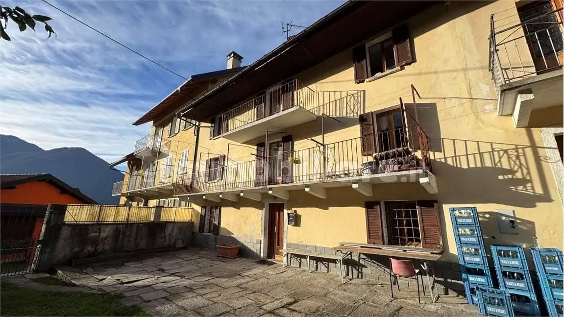 Casa indipendente in vendita a Beura-Cardezza