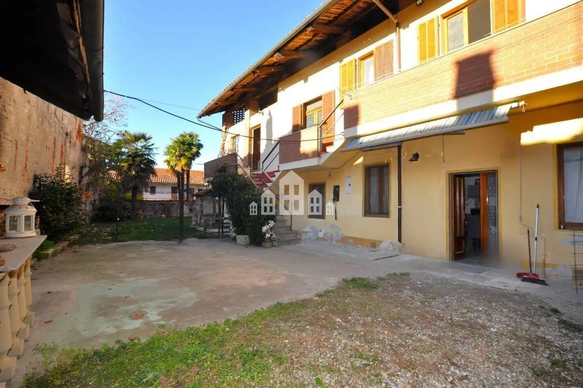 Casa indipendente in vendita a Ozegna