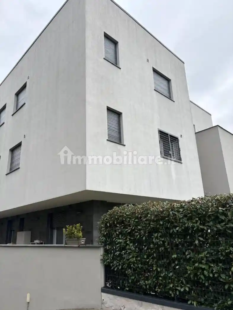 Appartamento via Alfonso Casati 112, Centro, Arcore - foto 2