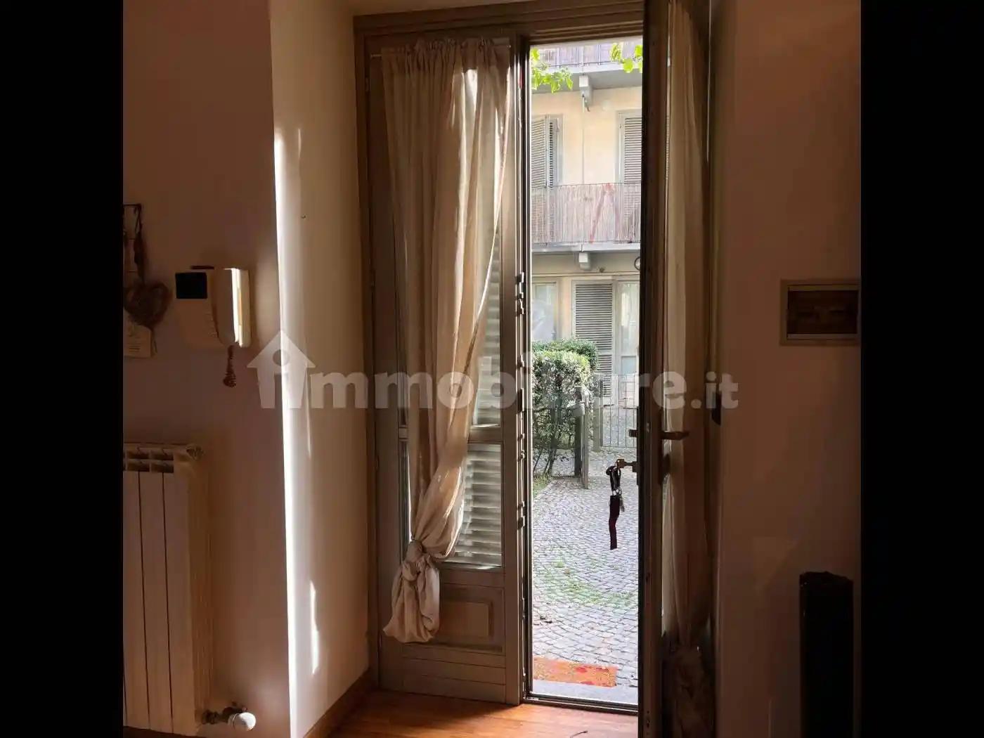 Monolocale via San Massimo 45, Via della Rocca, Torino - foto 4