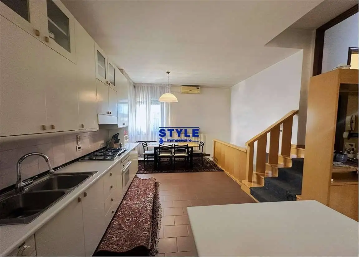 Terratetto unifamiliare 160 m², ottimo stato, Centro, Dolo - foto 2