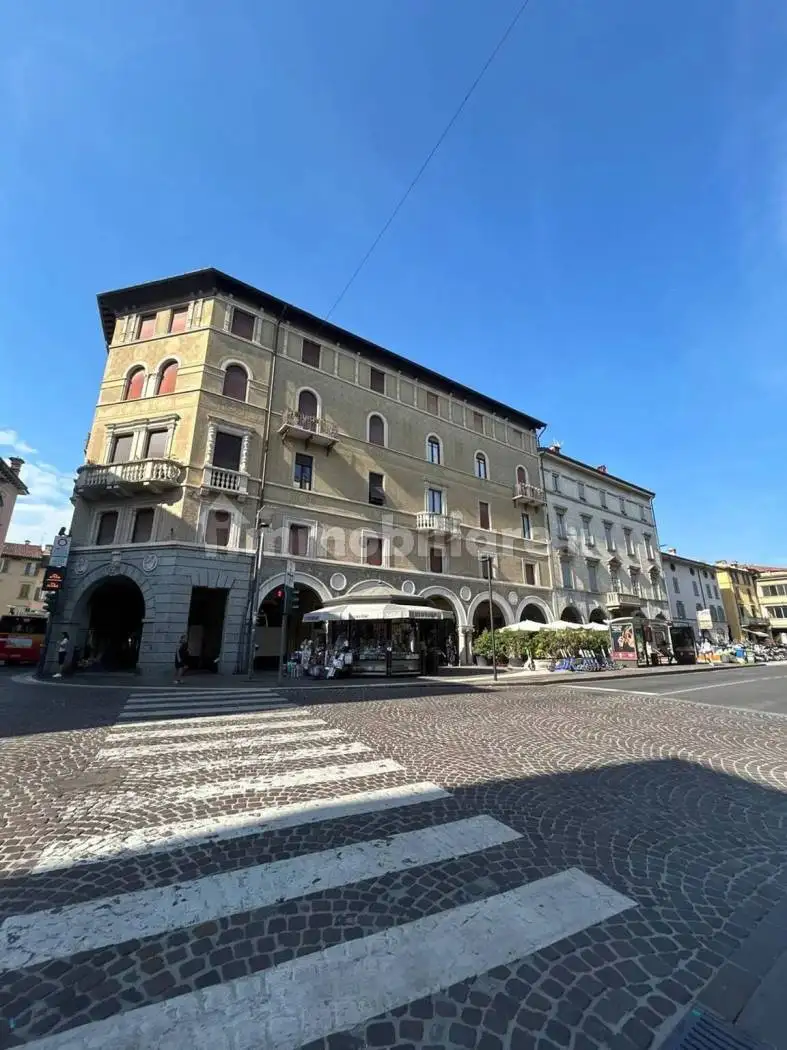 Appartamento in vendita a Bergamo
