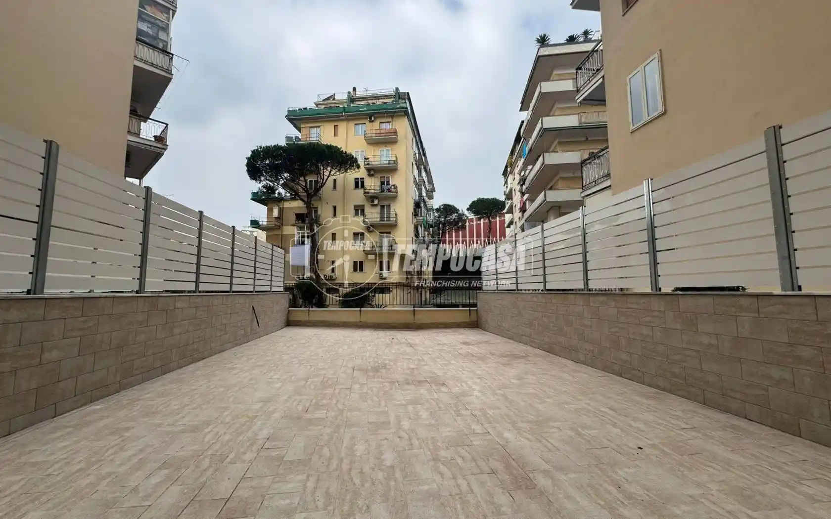 Quadrilocale via Eduardo Nicolardi 5, Colli Aminei - Capodimonte, Napoli - foto 2