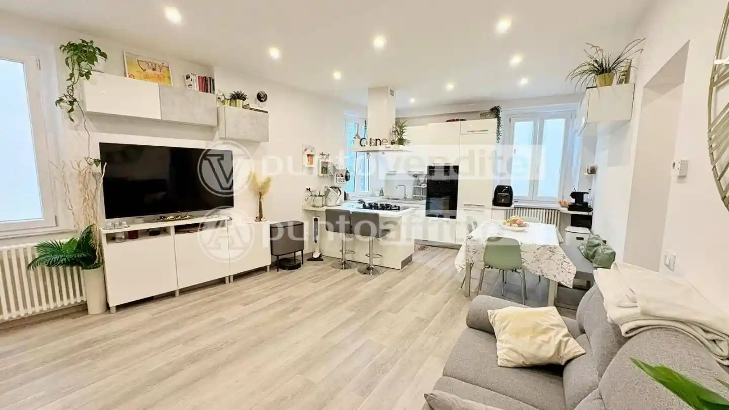 Appartamento piazza del Carmine,  55100, Piazza Anfiteatro - Torre Guinigi, Lucca - foto 4