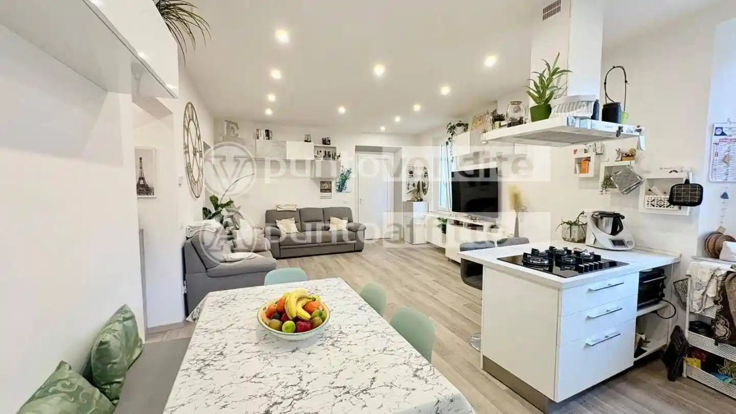 Appartamento piazza del Carmine,  55100, Piazza Anfiteatro - Torre Guinigi, Lucca - foto 5