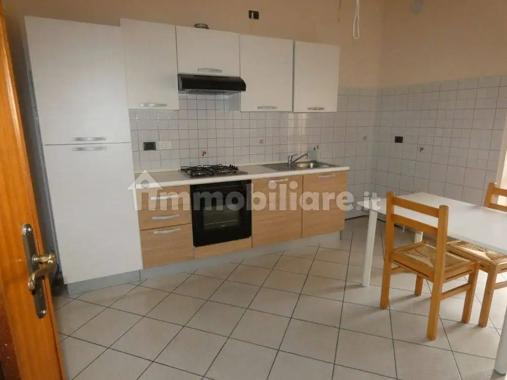 Trilocale corso Piave, Borgo Piave, Corso Europa, Zona Ferrero, Alba - foto 3
