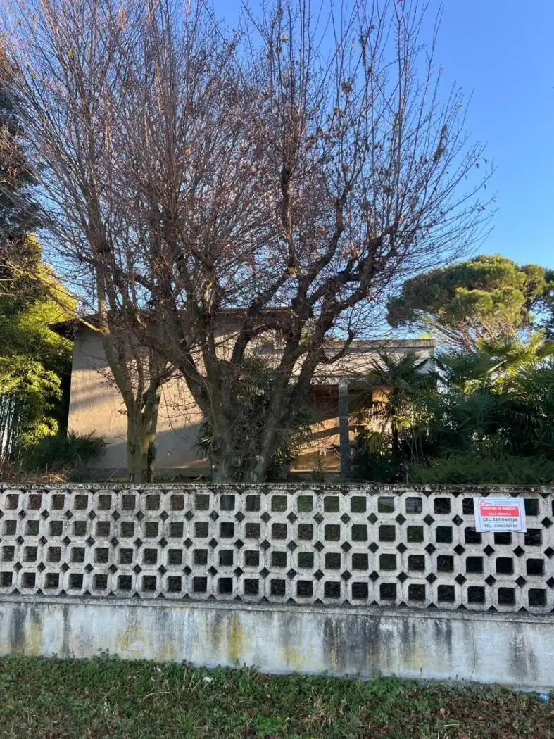 Villa in vendita a Cislago