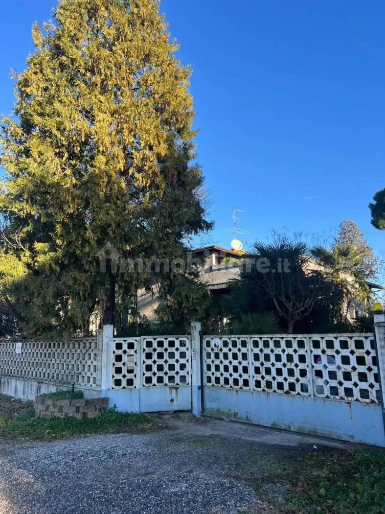 Villa unifamiliare Contrada Santa Maria 575, Centro, Cislago - foto 2