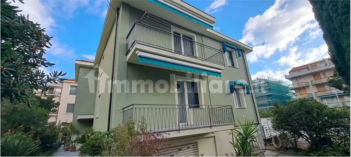 Trilocale via Rossini, 2, Centro, Loano - foto 3