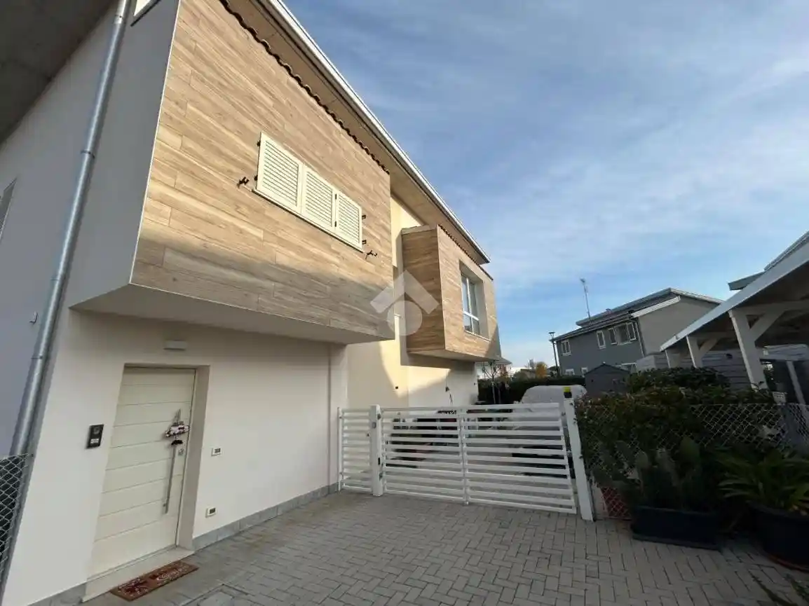 Quadrilocale via dei Cotogni 20, Ponte Nuovo - Madonna dell'Albero, Ravenna - foto 3