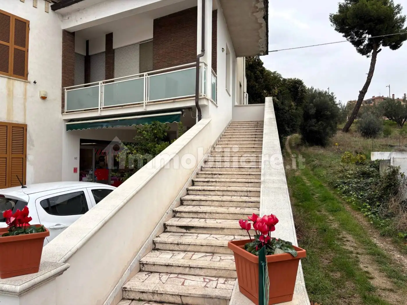 Quadrilocale via Nazionale 52, Bellante Stazione, Bellante - foto 2