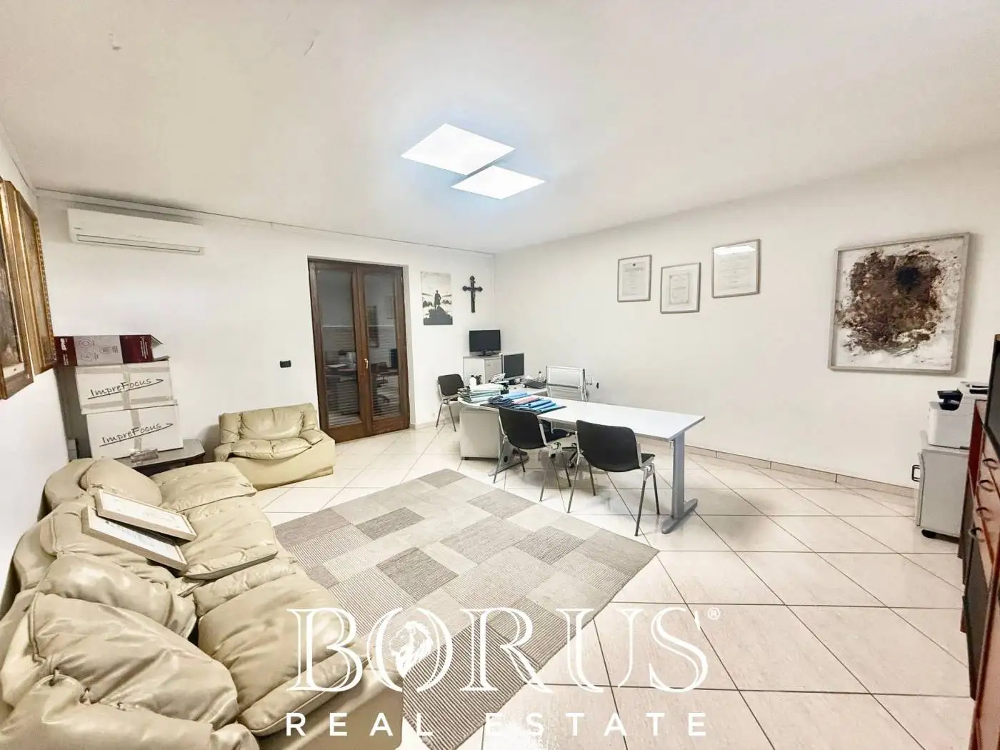 Palazzo - Edificio in vendita a Casapesenna