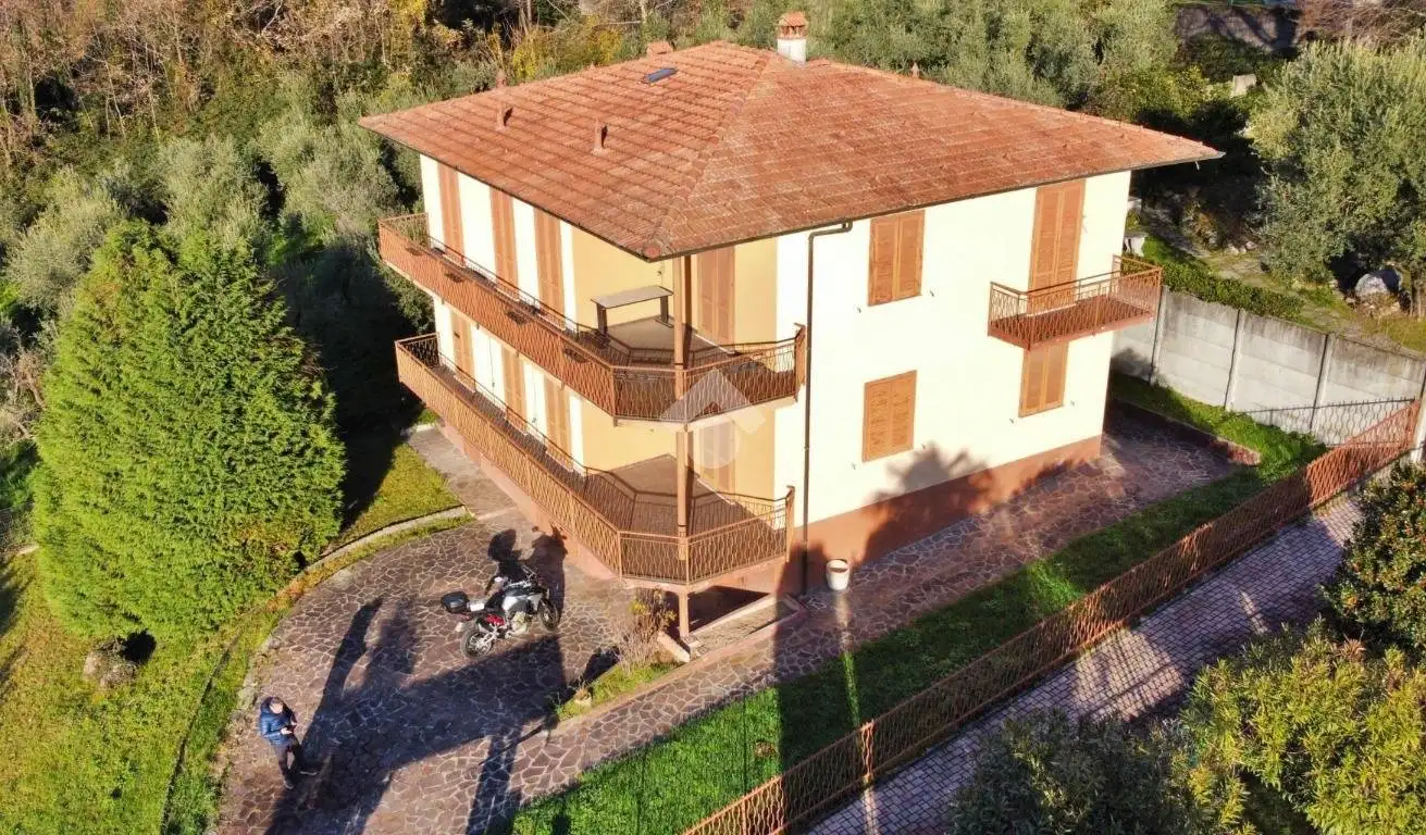 Villa in vendita a Lierna