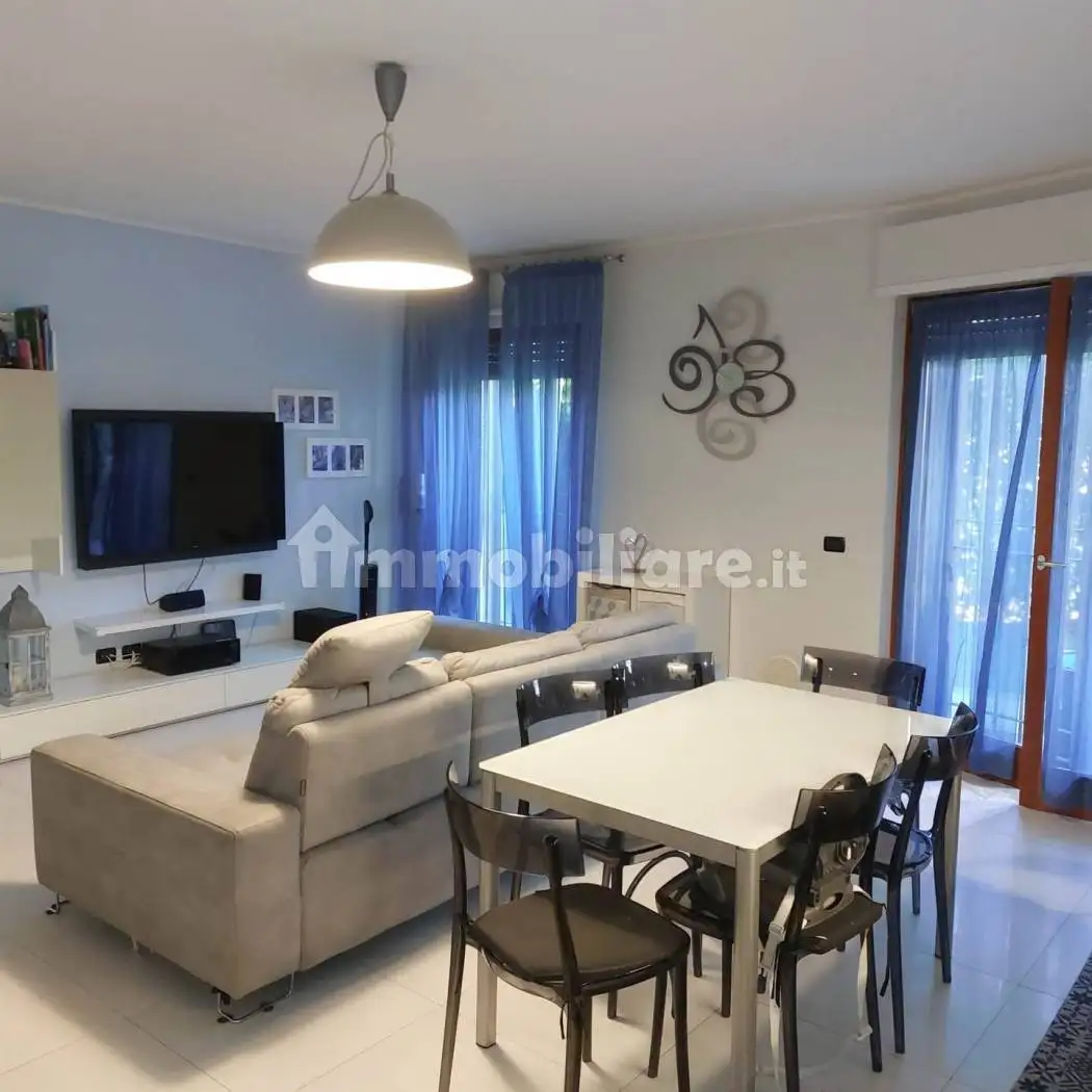 Trilocale via Montenevoso 11, San Pietro - Pace, Rho - foto 2