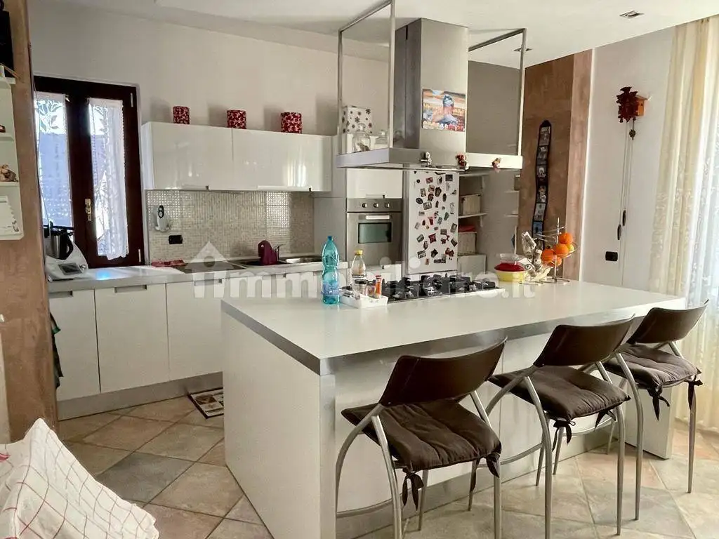 Trilocale via Del Fontanone, Centro, Azzate - foto 4