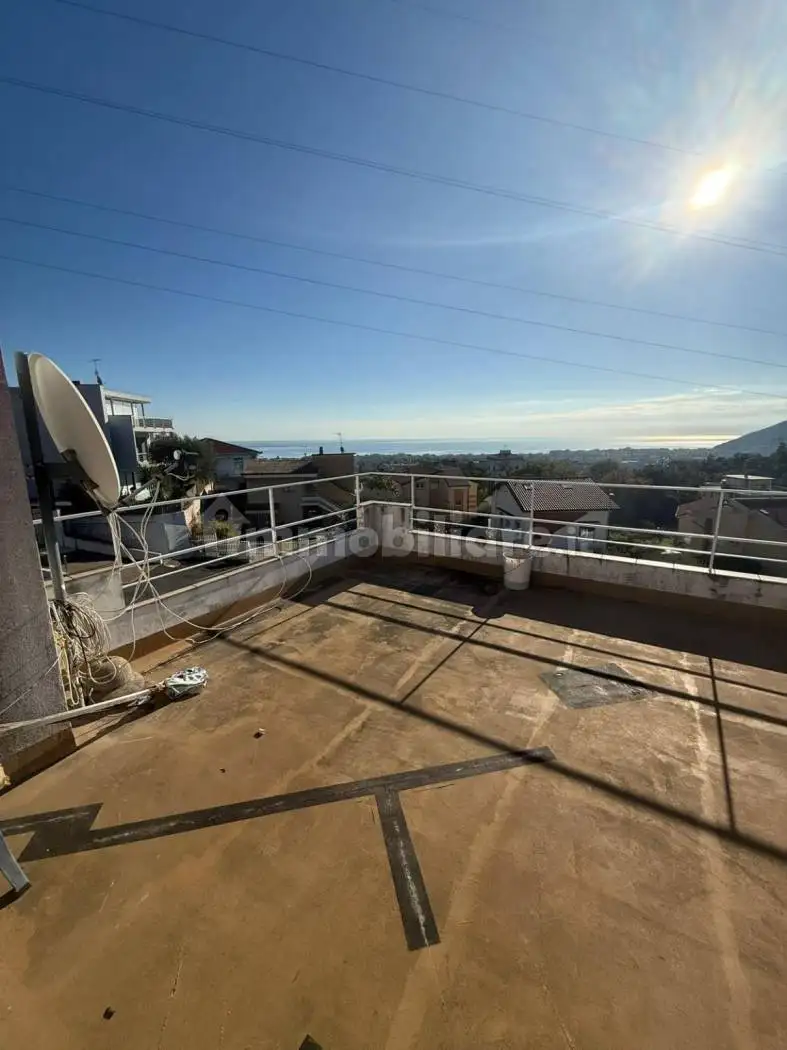 Villa a schiera via degli Alpini 31, Centro, Loano - foto 2