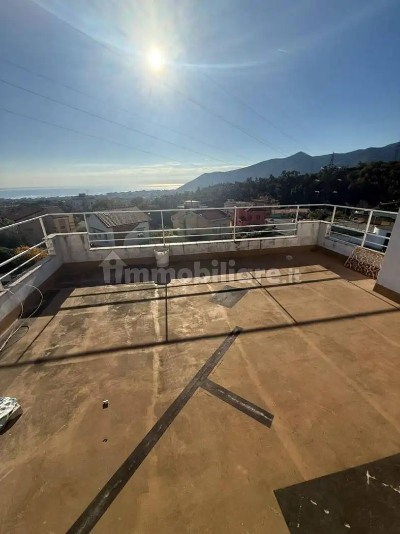 Villa a schiera via degli Alpini 31, Centro, Loano - foto 4