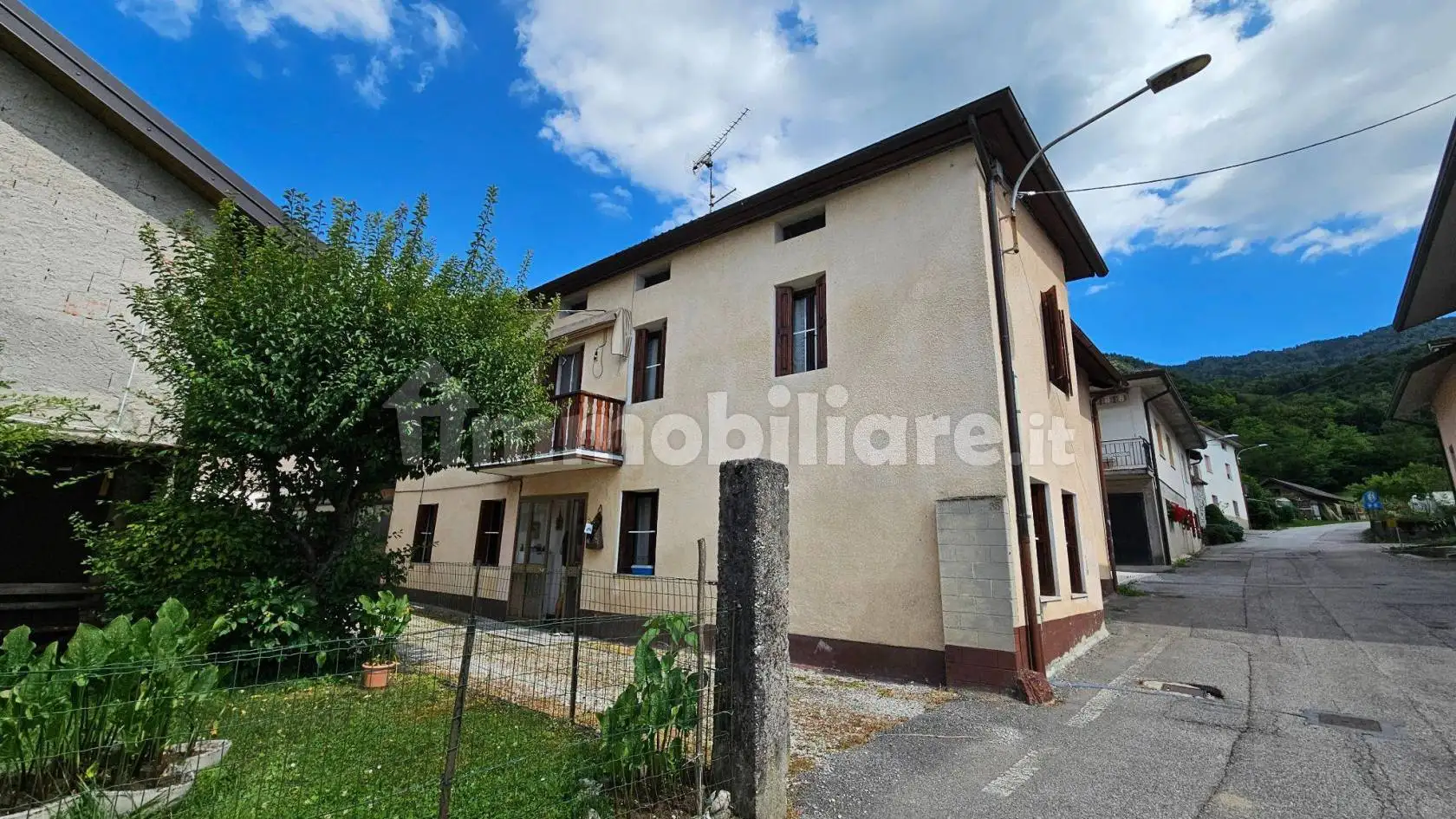 Casa indipendente in vendita a Borgo Valbelluna