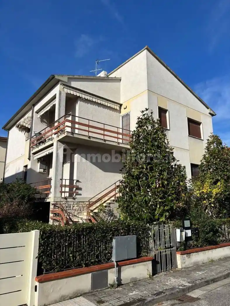 Villa unifamiliare, buono stato, 314 m², Porta a Lucca, Pisa - foto 2