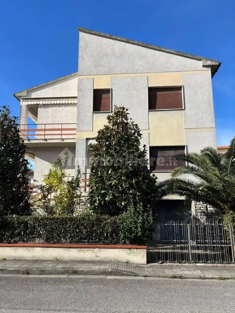 Villa unifamiliare, buono stato, 314 m², Porta a Lucca, Pisa - foto 3