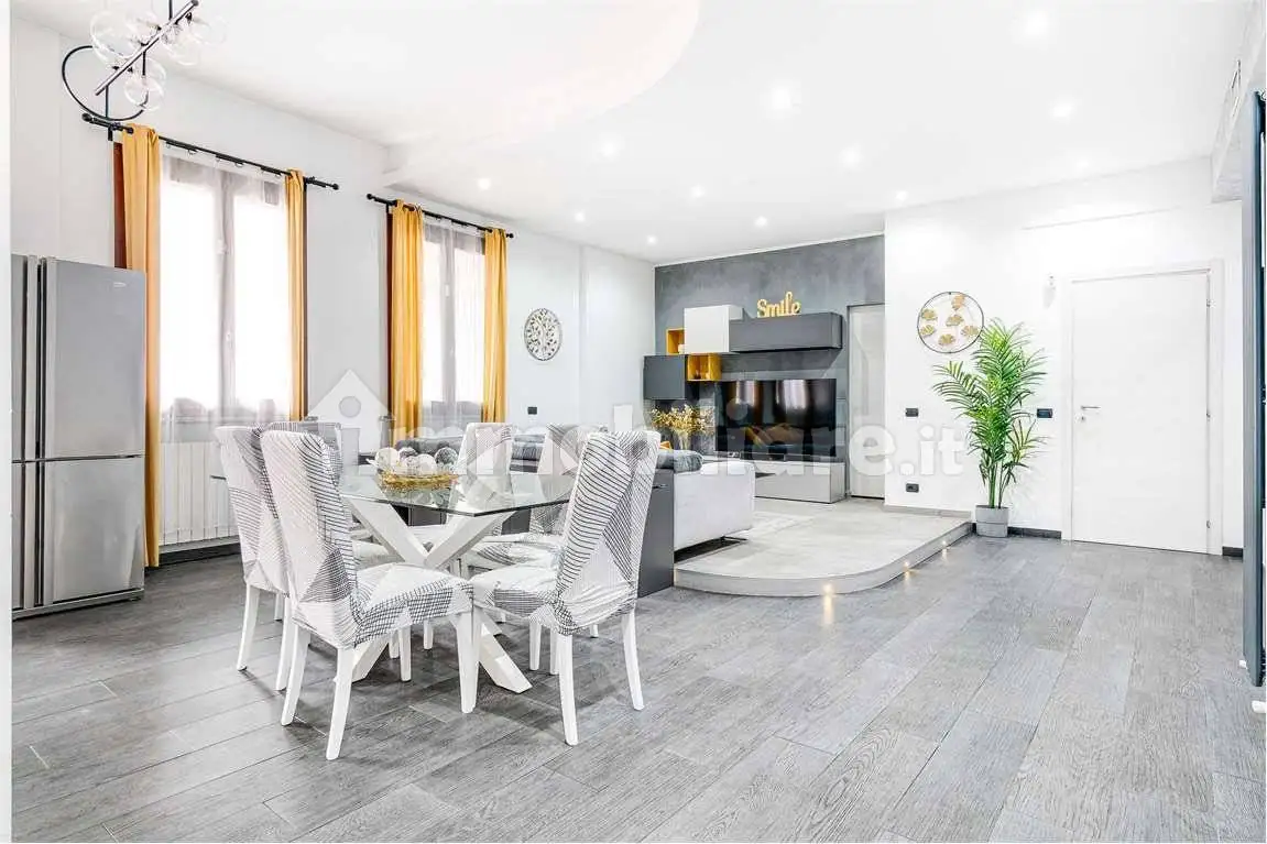 Appartamento in vendita a Rho