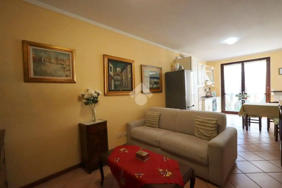 Appartamento in vendita a San Zeno Naviglio