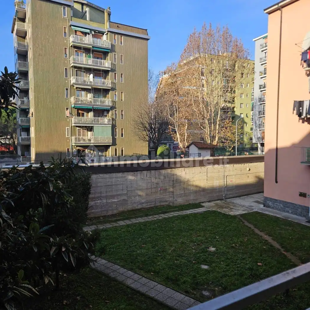 Bilocale viale Partigiani 124, Fulvio Testi, Cinisello Balsamo - foto 2