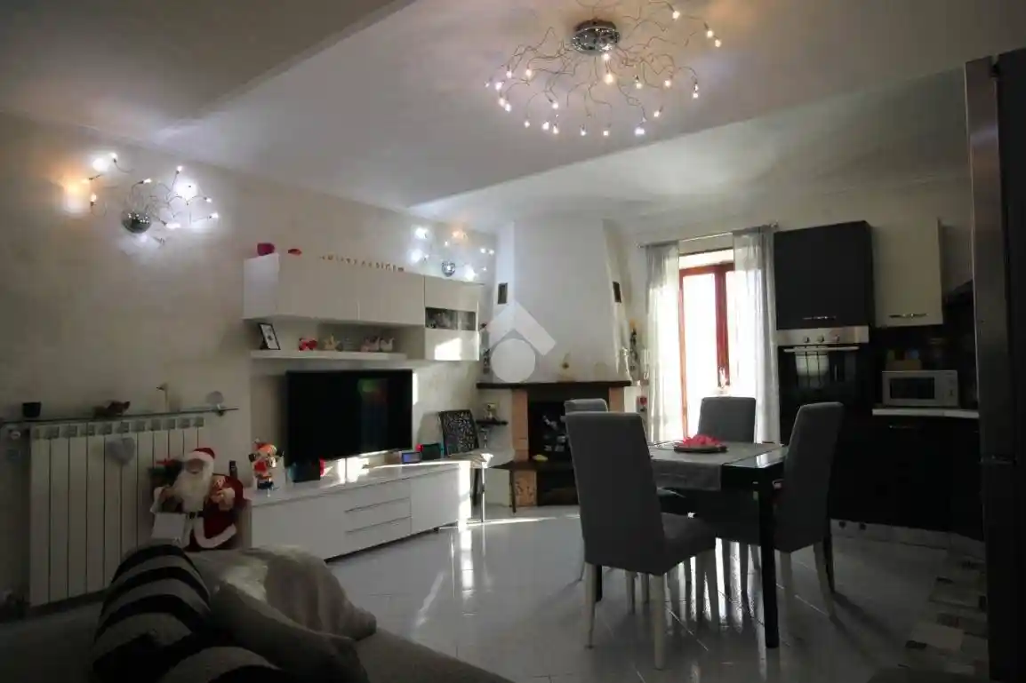 Quadrilocale via trieste 22, Centro, Trofarello - foto 3