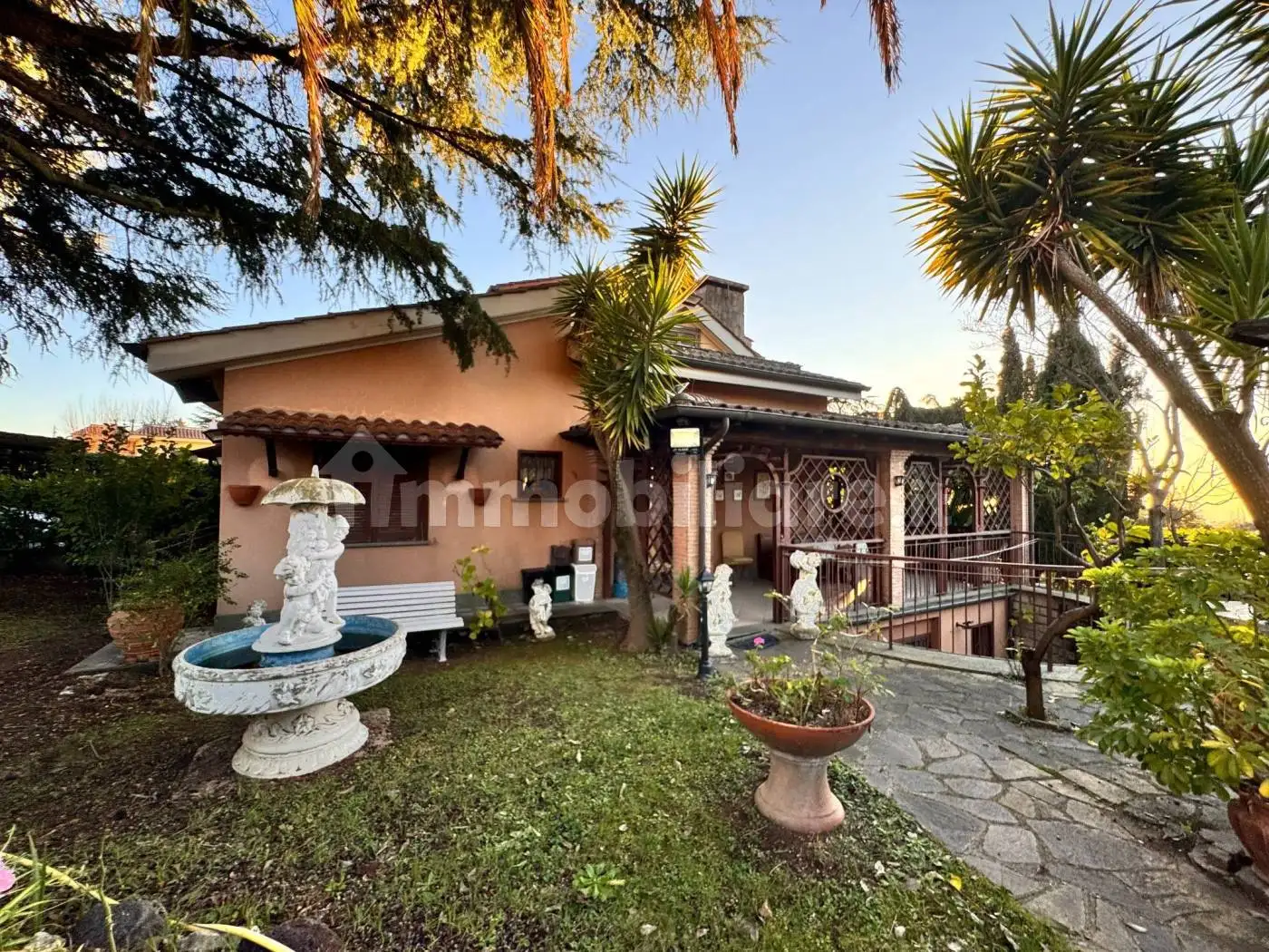 Villa in vendita a Genzano di Roma