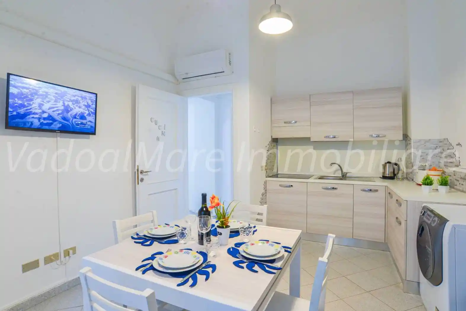 Trilocale via Bartolomeo Guidobono 32, Centro Storico, Savona - foto 4