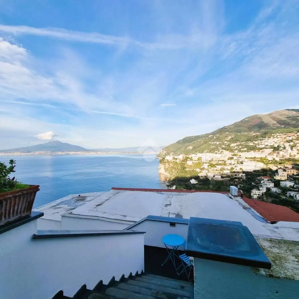 Appartamento in vendita a Vico Equense