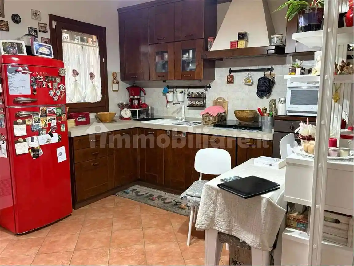 Appartamento in vendita a Collesalvetti