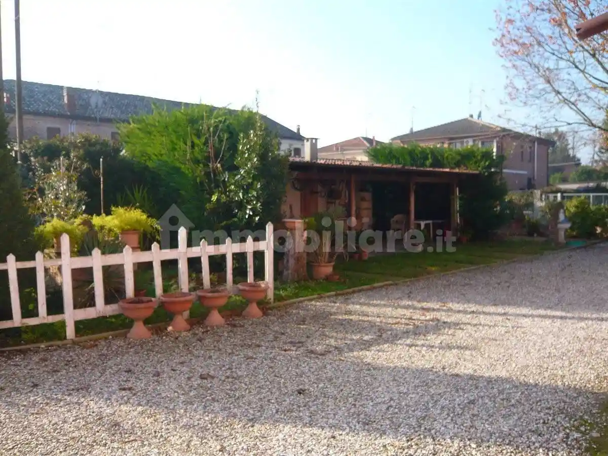 Terratetto unifamiliare 591 m², buono stato, Contrapò - Villanova, Ferrara - foto 3