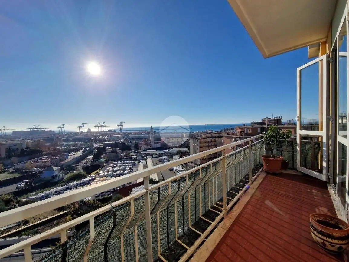 Appartamento in vendita a Genova