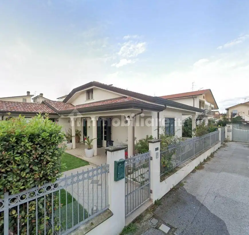 Appartamento in asta a Viareggio