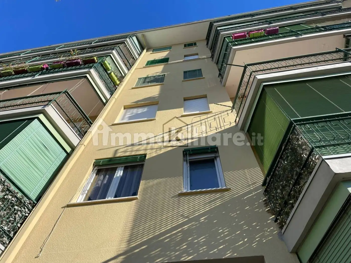 Bilocale via Vittorio Veneto, Centro, Arona - foto 2