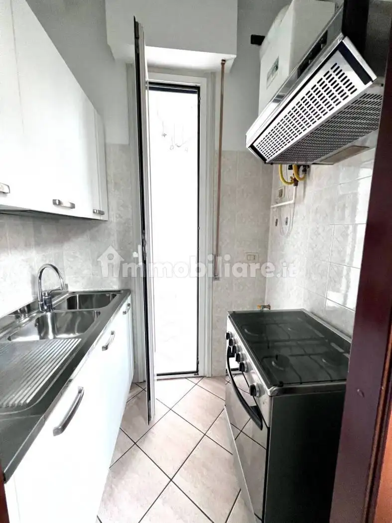 Trilocale via Massimo d'Azeglio 16, Borgo Piave, Corso Europa, Zona Ferrero, Alba - foto 5