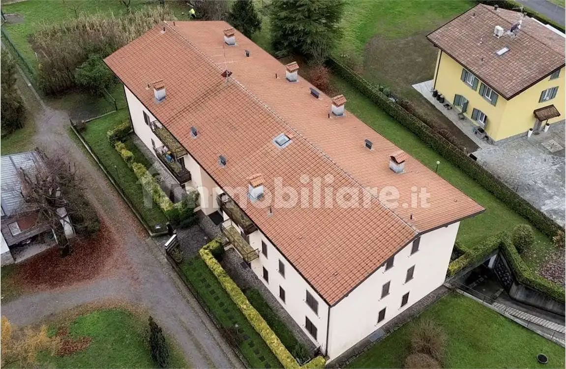 Trilocale via Michelangelo da Caravaggio, 9, Centro, Clusone - foto 2