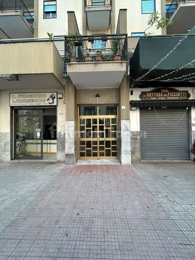 Appartamento via Padre Giuseppe Puglisi 13, Settecannoli, Palermo - foto 2