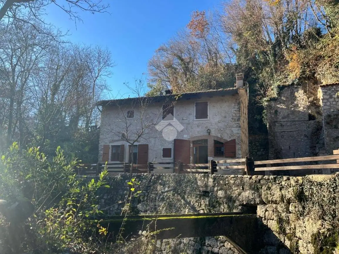 Rustico Località Vilmezzano, Vilmezzano, Caprino Veronese - foto 4