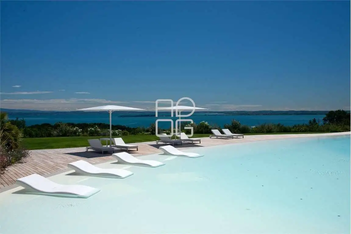 Appartamento in vendita a Padenghe sul Garda