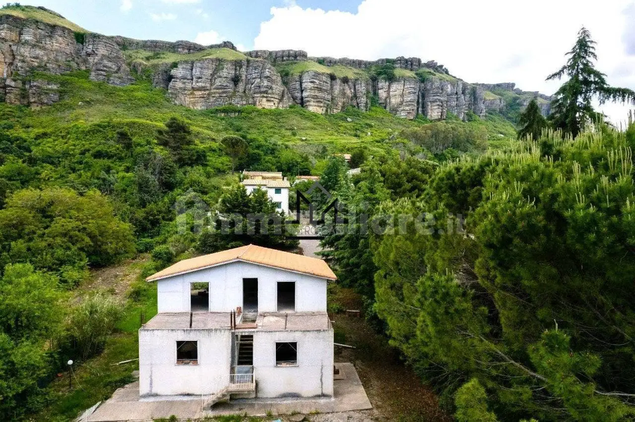 Villa in vendita a Corleone
