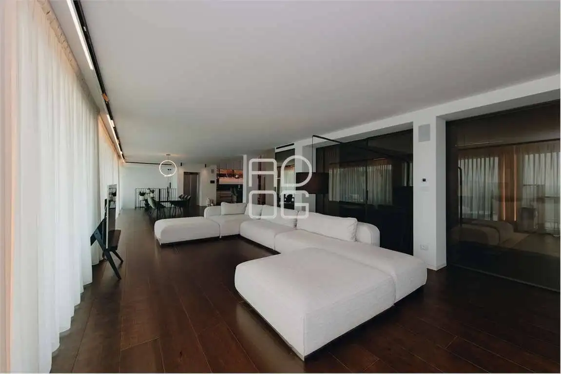 Villa in vendita a Padenghe sul Garda