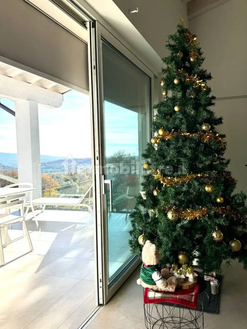 Villa in vendita a Costermano sul Garda