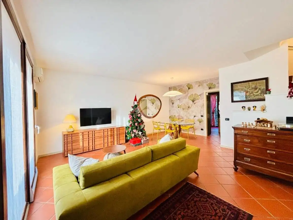 Villa a schiera via Bisbino 60, Centro, Casnate con Bernate - foto 5