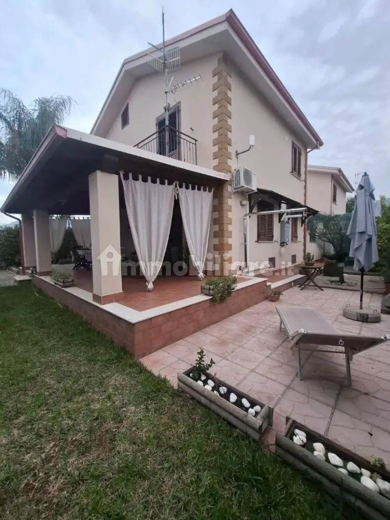 Villa in vendita a Carini